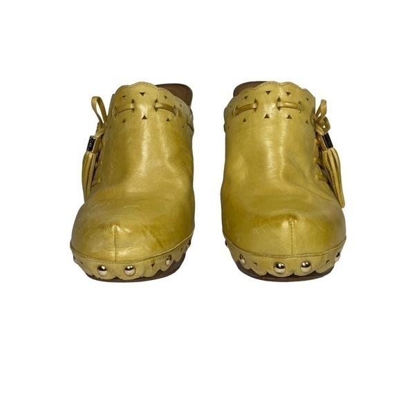 Guess Yellow Heeled Clogs - Picture 8 of 11